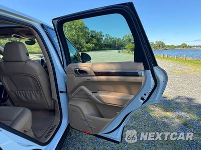 2013 Porsche Cayenne Diesel - zdjęcie 16 z 55 - miniatura