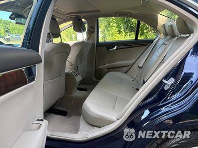2014 Mercedes-Benz C 300 4MATIC Sedan - zdjęcie 16 z 19 - miniatura