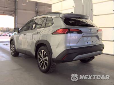 2025 Toyota Corolla Cross XLE - zdjęcie 6 z 19 - miniatura