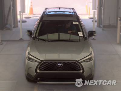 2025 Toyota Corolla Cross XLE - zdjęcie 2 z 19 - miniatura