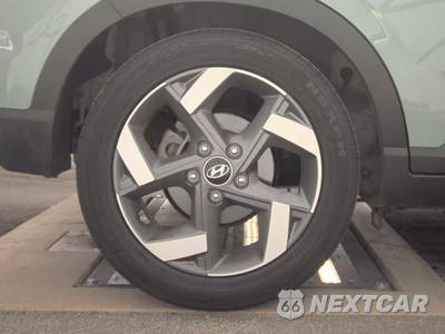 2025 Hyundai Venue SEL - zdjęcie 11 z 43 - miniatura