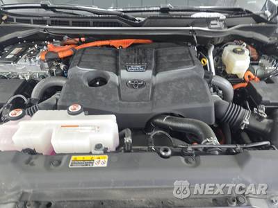 2025 Toyota Sequoia TRD Pro - zdjęcie 16 z 19 - miniatura