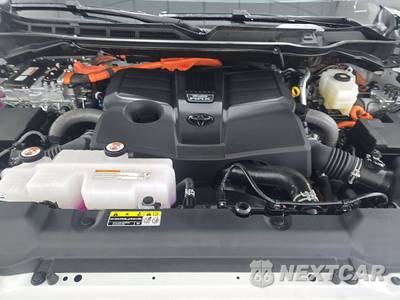 2026 Toyota Tundra i-FORCE MAX Platinum Crew Cab Short Bed - zdjęcie 16 z 17 - miniatura