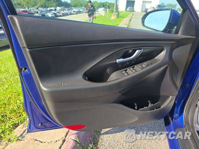 2020 Hyundai Elantra GT Hatchback - zdjęcie 9 z 36 - miniatura