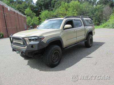 2017 Toyota Tacoma TRD Off-Road Crew Cab Medium Bed - zdjęcie 7 z 35 - miniatura