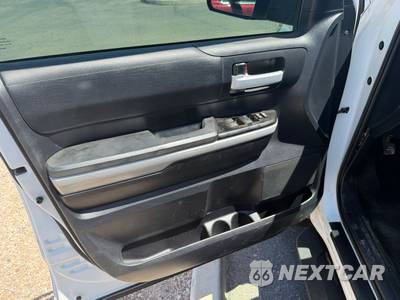2019 Toyota Tundra SR5 Extended Cab Medium Bed - zdjęcie 7 z 10 - miniatura