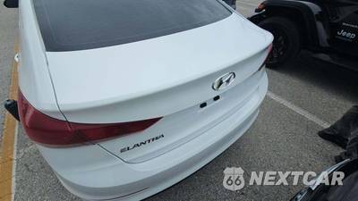2018 Hyundai Elantra Value Edition Sedan - zdjęcie 19 z 36 - miniatura