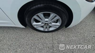 2018 Hyundai Elantra Value Edition Sedan - zdjęcie 24 z 36 - miniatura