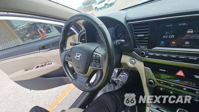 2018 Hyundai Elantra Value Edition Sedan - zdjęcie 23 z 36 - miniatura