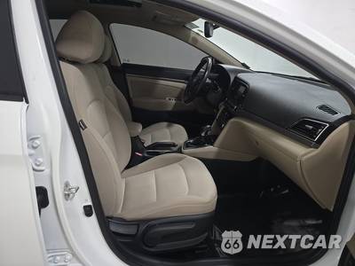 2018 Hyundai Elantra Value Edition Sedan - zdjęcie 8 z 36 - miniatura