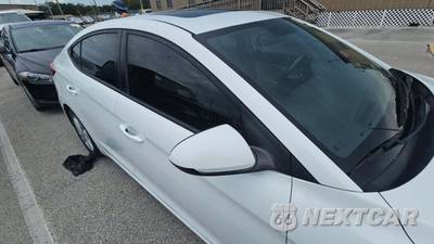 2018 Hyundai Elantra Value Edition Sedan - zdjęcie 26 z 36 - miniatura