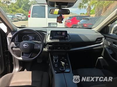 2025 Nissan Rogue SV - zdjęcie 14 z 22 - miniatura