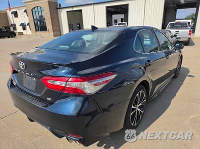 2019 Toyota Camry SE - zdjęcie 3 z 11 - miniatura