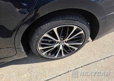 2019 Toyota Camry SE - zdjęcie 9 z 11 - miniatura