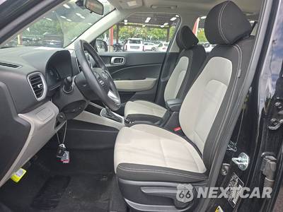 2025 Hyundai Venue SEL - zdjęcie 7 z 29 - miniatura
