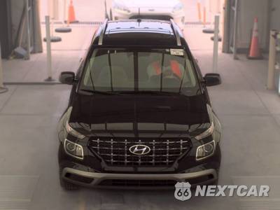 2025 Hyundai Venue SEL - zdjęcie 2 z 29 - miniatura