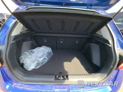 2025 Hyundai Venue SEL - zdjęcie 16 z 27 - miniatura