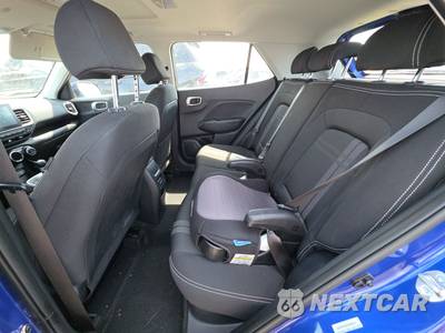 2025 Hyundai Venue SEL - zdjęcie 13 z 27 - miniatura