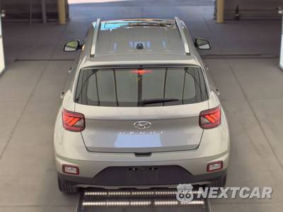 2025 Hyundai Venue SEL - zdjęcie 5 z 31 - miniatura