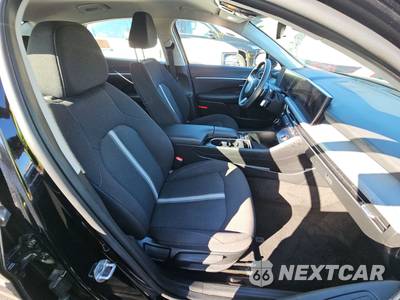 2025 Hyundai Sonata SEL - zdjęcie 8 z 38 - miniatura