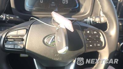 2025 Hyundai Venue SEL - zdjęcie 18 z 24 - miniatura