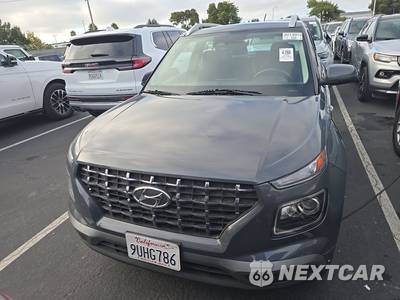 2025 Hyundai Venue SEL - zdjęcie 2 z 31 - miniatura