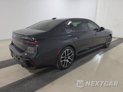 2026 BMW i7 eDrive50 M SPORT LINE - zdjęcie 4 z 19 - miniatura