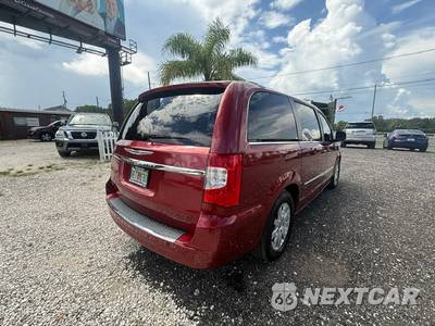 2014 Chrysler Town & Country Touring 121.2" WB - zdjęcie 10 z 18 - miniatura