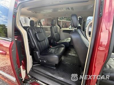 2014 Chrysler Town & Country Touring 121.2" WB - zdjęcie 8 z 18 - miniatura