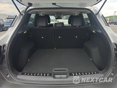 2025 Nissan Kicks SR - zdjęcie 17 z 25 - miniatura