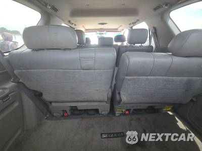 2004 Toyota Sequoia Limited - zdjęcie 17 z 25 - miniatura
