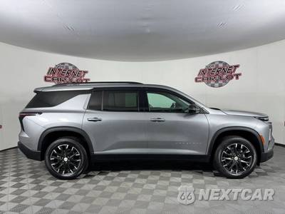 2025 Chevrolet Traverse LT 2LT - zdjęcie 8 z 50 - miniatura