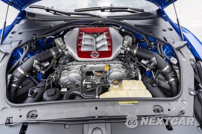 2020 Nissan GT-R Premium - zdjęcie 12 z 18 - miniatura