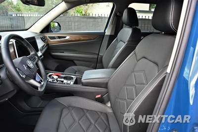 2025 Volkswagen Atlas 2.0T SE w/Technology - zdjęcie 12 z 19 - miniatura
