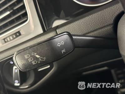 2017 Volkswagen Golf R Hatchback w/DCC & Navigation - zdjęcie 30 z 41 - miniatura