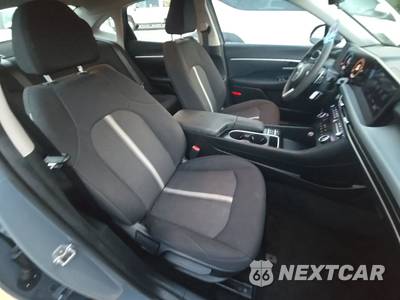 2025 Hyundai Sonata SEL - zdjęcie 8 z 25 - miniatura