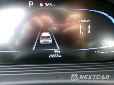 2025 Hyundai Venue SEL - zdjęcie 2 z 25 - miniatura