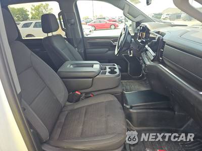 2024 Chevrolet Silverado 3500HD Cab Chassis LT Crew Cab 1LT DRW - zdjęcie 8 z 29 - miniatura