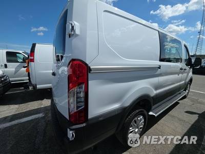 2025 Ford Transit 250 Cargo Van Low Roof 130.0" WB - zdjęcie 4 z 31 - miniatura