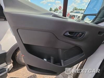 2025 Ford Transit 250 Cargo Van Low Roof 130.0" WB - zdjęcie 9 z 23 - miniatura