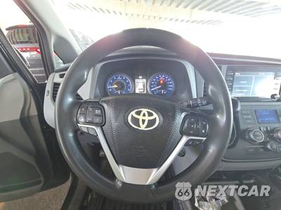 2020 Toyota Sienna L 7-Passenger 119.3" WB - zdjęcie 10 z 36 - miniatura