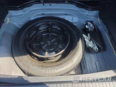 2011 Mercedes-Benz E 550 4MATIC Sedan - zdjęcie 7 z 26 - miniatura
