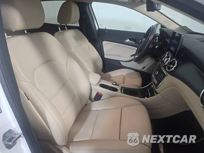 2020 Mercedes-Benz GLA 250 4MATIC - zdjęcie 8 z 33 - miniatura