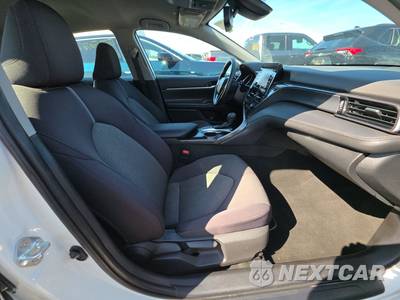 2022 Toyota Camry LE - zdjęcie 8 z 37 - miniatura
