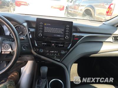 2022 Toyota Camry LE - zdjęcie 11 z 37 - miniatura