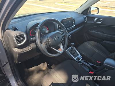 2025 Hyundai Venue SEL - zdjęcie 11 z 30 - miniatura