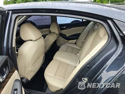2016 Nissan Maxima 3.5 Platinum - zdjęcie 13 z 52 - miniatura