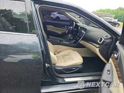 2016 Nissan Maxima 3.5 Platinum - zdjęcie 8 z 52 - miniatura
