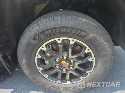2025 Toyota Tundra SR5 Crew Cab Short Bed - zdjęcie 9 z 21 - miniatura
