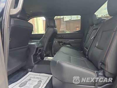2025 Toyota Tundra SR5 Crew Cab Short Bed - zdjęcie 16 z 21 - miniatura